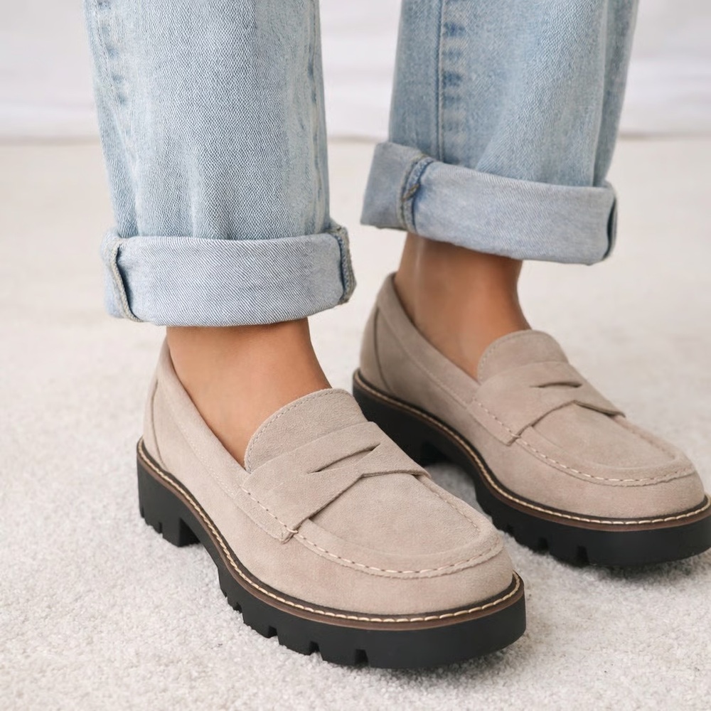House of Harlow 1960 Suede Loafers